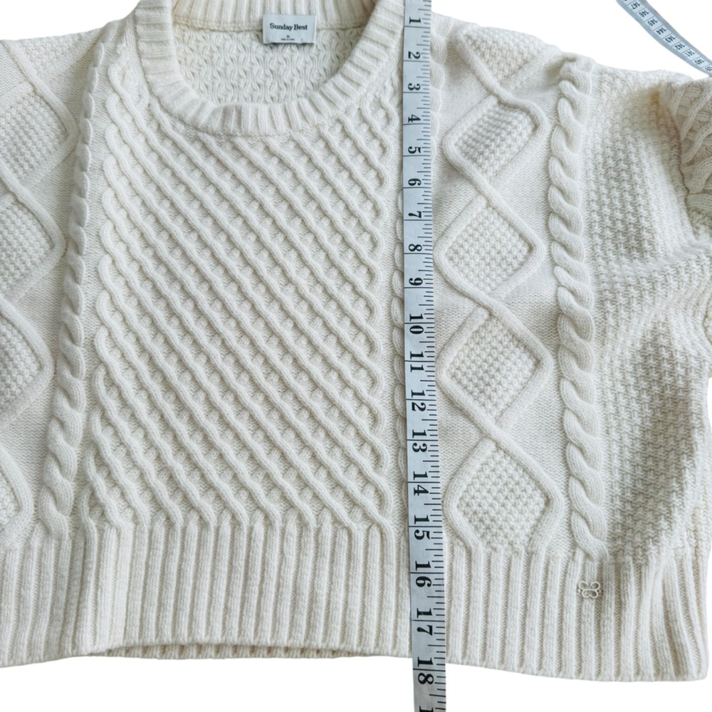 Aritzia Sunday Best Peggy Cropped Sweater - Picture 11 of 12